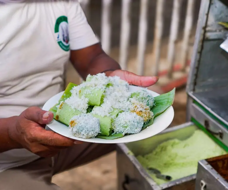 Klepon dan jajanan tradisional pasar Yogyakarta